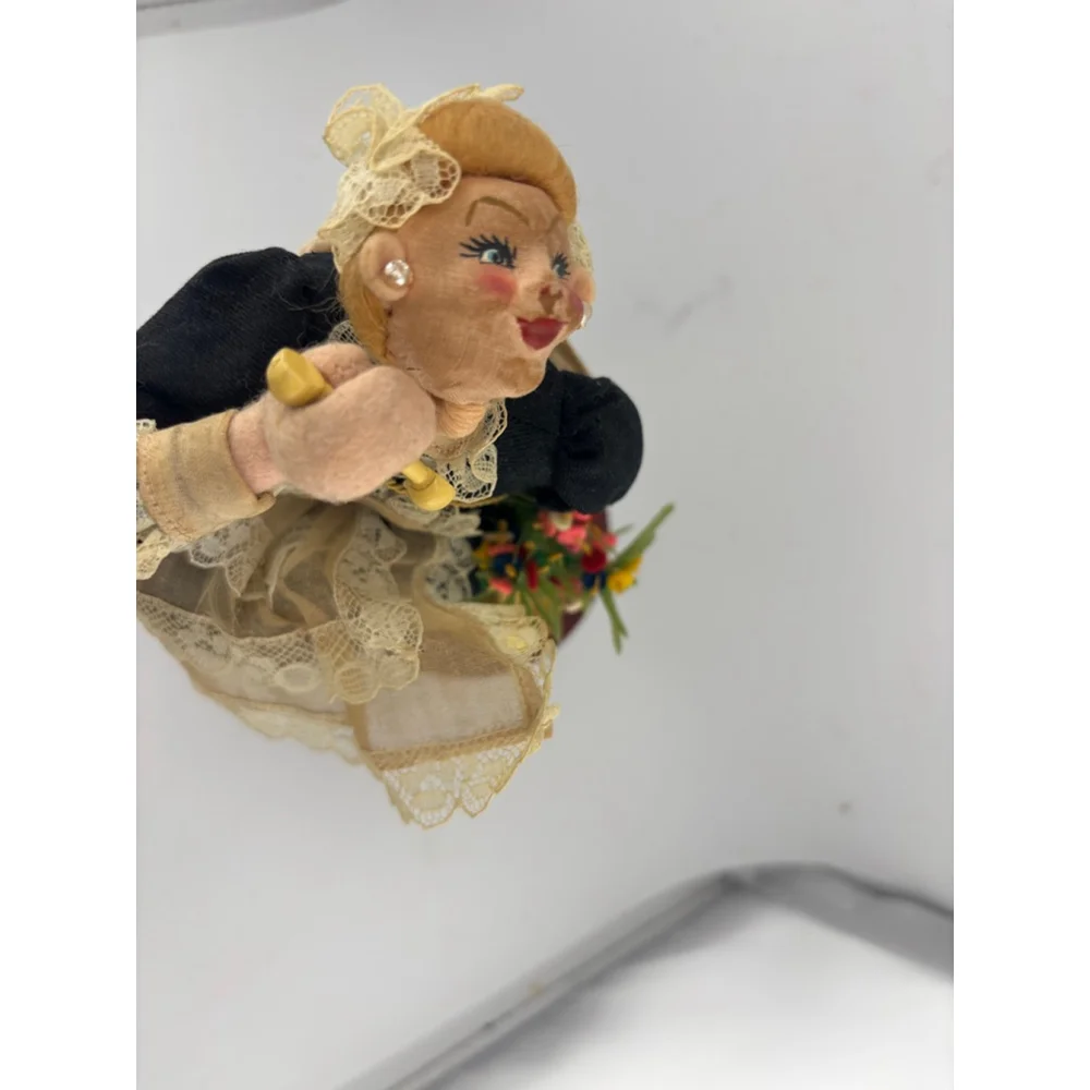 Unbranded Decor Doll Woman maid on telephone vintage Figurine
